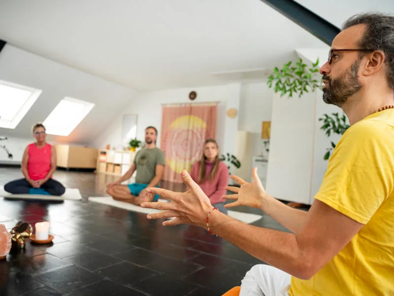 Herzraum Yoga Krefeld — yoga-studio i Krefeld — 3