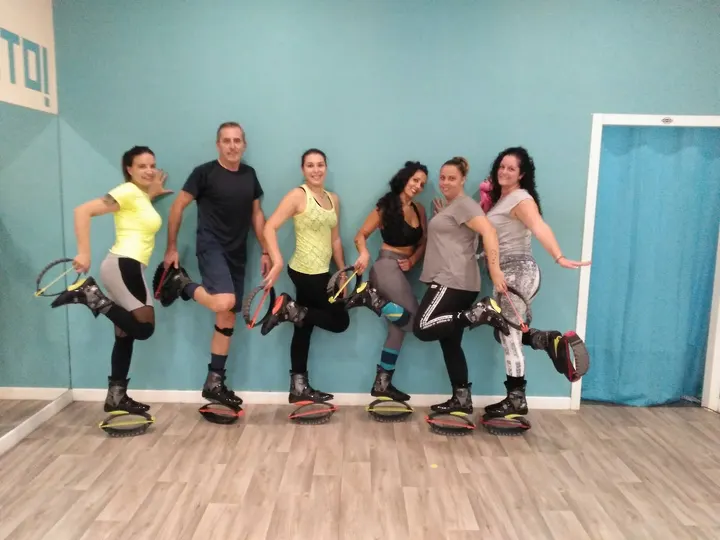 Kangoo Club Sevilla — baile-studio en El Juncal-Híspalis, Sevilla — 2