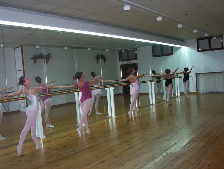 Danse classique Corinne Azeglio — danse-studio aux Brotteaux, Lyon — 2