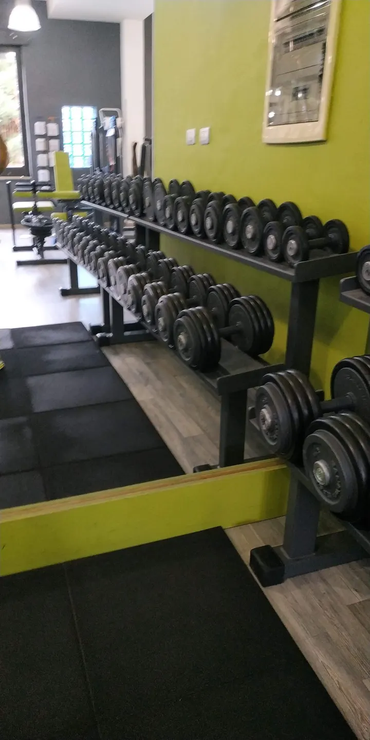 Palestra Dinamika EMS PT — palestre-studio a San Sebastiano Al Vesuvio — 3