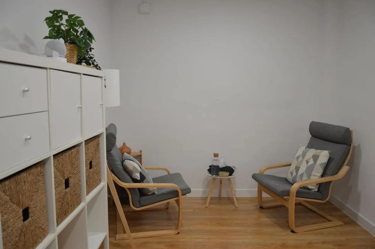 Espai LoCura · Psicología, Yoga y Terapias Holísticas — yoga-studio i L'Hospitalet de Llobregat — bild 3