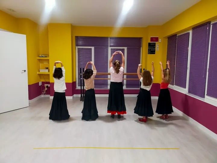 Estudio de Danza Agar Cordero — Baile en Santo Tomás, Salamanca