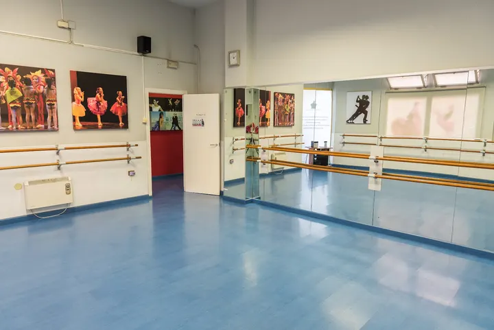 La Zapatilla Roja Fola — baile-studio en Castellón de la Plana — 2