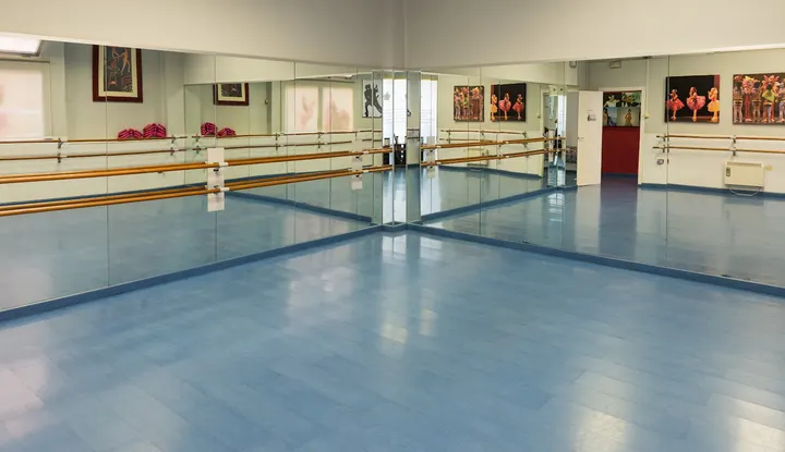 La Zapatilla Roja Fola — baile-studio en Castellón de la Plana — 5