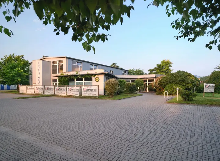 Explosives World Of Sports — Fitnessstudio in Haarenstroth, Bad Zwischenahn