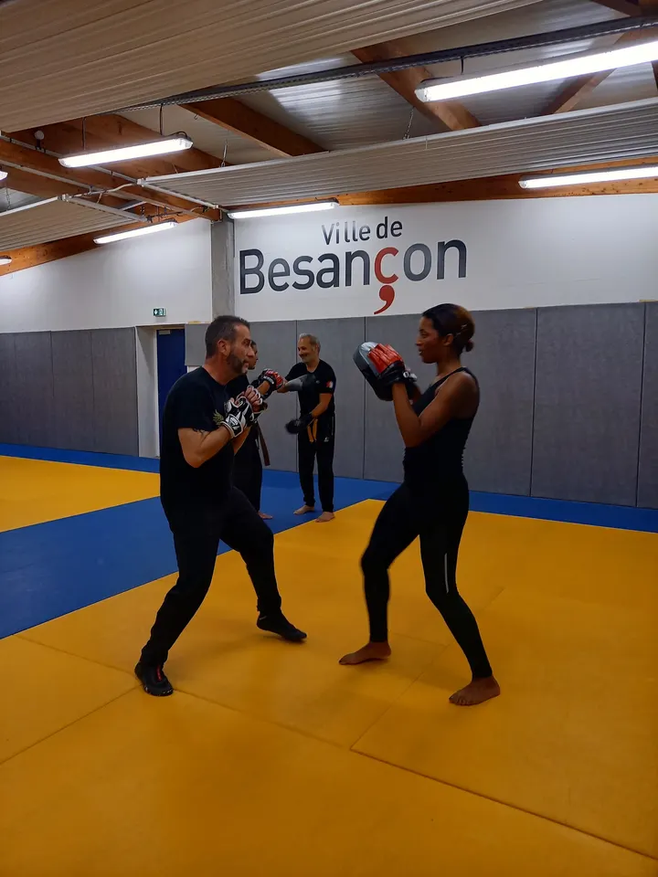 Bozendo Besançon — Arts martiaux à Monboucons, Besançon