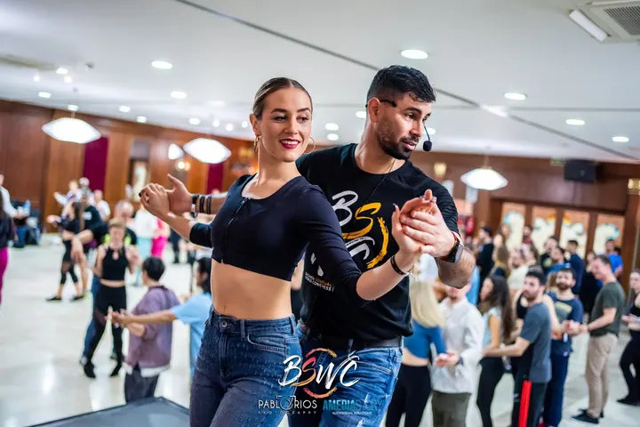 Issam and Charlott Bachata — tanz-studio in Hamburg — 3