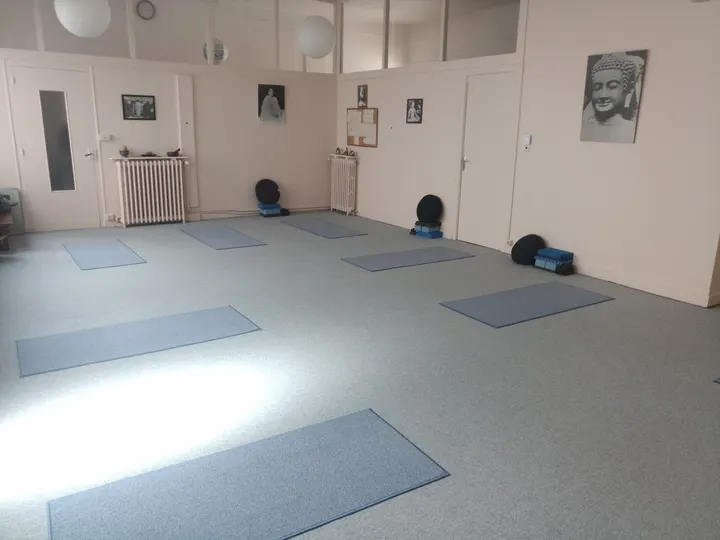 Centre de Yoga Alain Gardon — Yoga à Les Émailleurs, Limoges