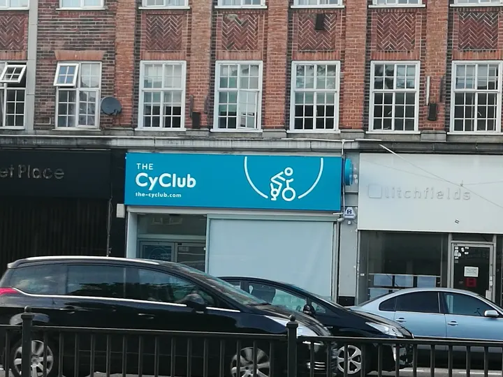 The CyClub — cycling-studio in Hampstead Garden Suburb, London — 3