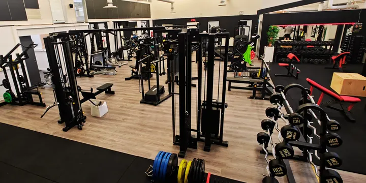 Fokustiksi - kuntokeskus — fitness studio-studio i Färgfabriken, Vantaa
