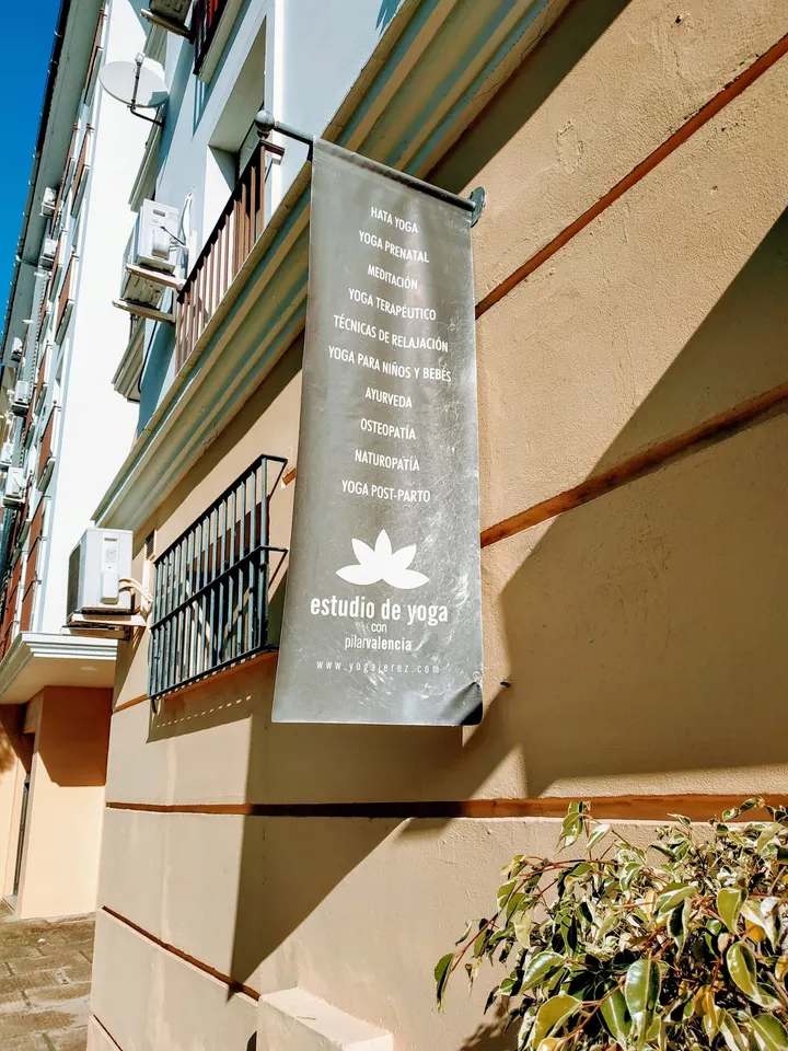 Estudio de Yoga con Pilar Valencia — Yoga en Jerez de la Frontera