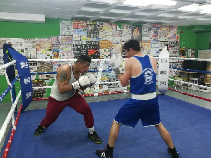 Escuela de Boxeo Saltando Charcos — artes marciales-studio en Burgos — 3