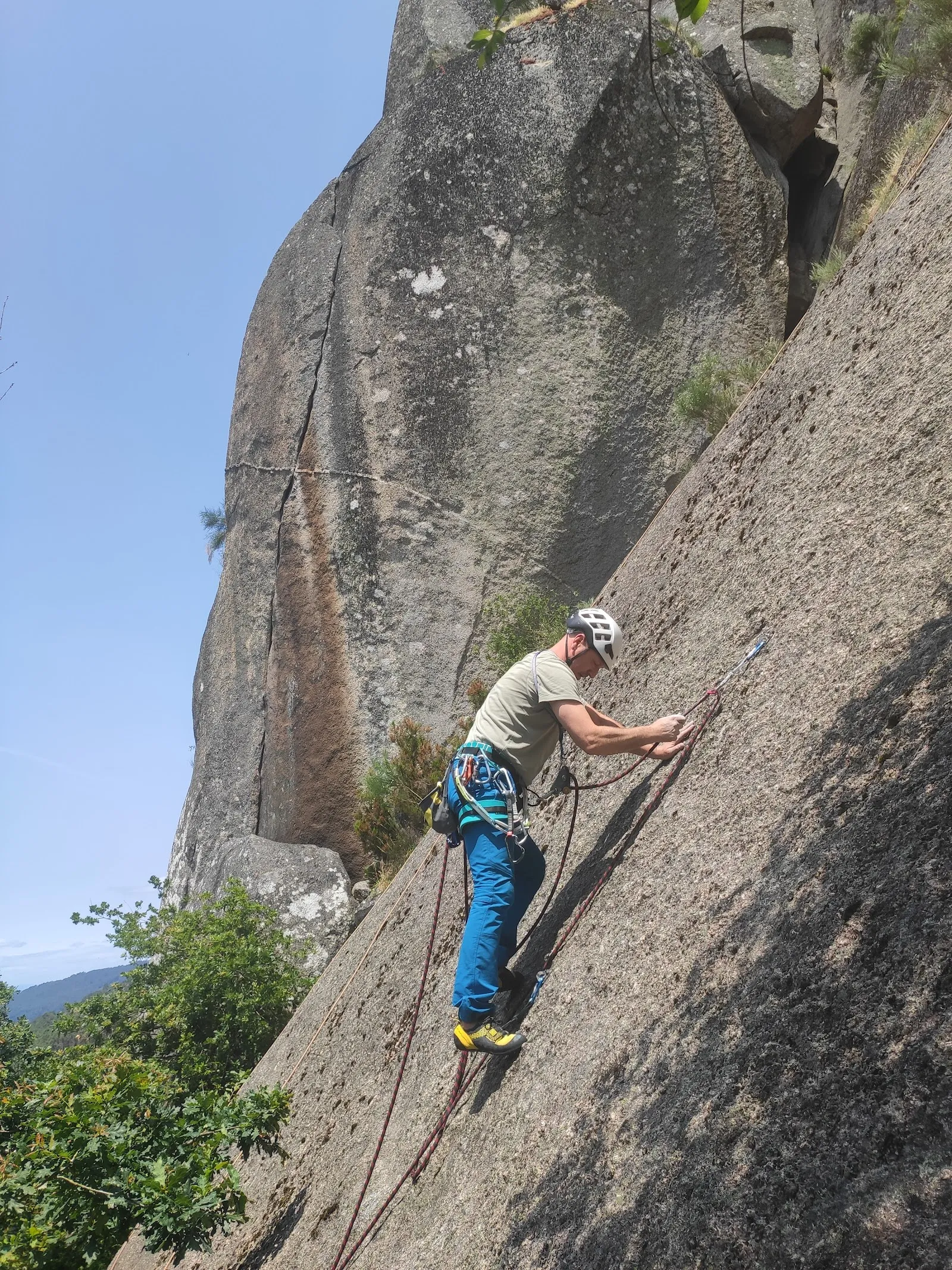 Alex Guía de Escalada e Aventura — escalada-studio en Santiago de Compostela — 3