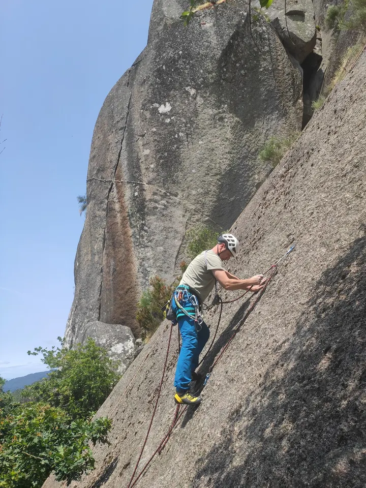 Alex Guía de Escalada e Aventura — escalada-studio en Santiago de Compostela — 3