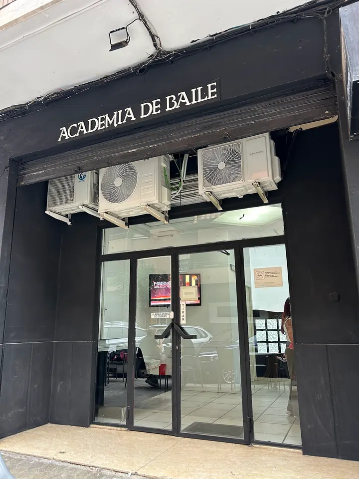 Academia de baile Luis Chávez — baile-studio en Valencia — 3