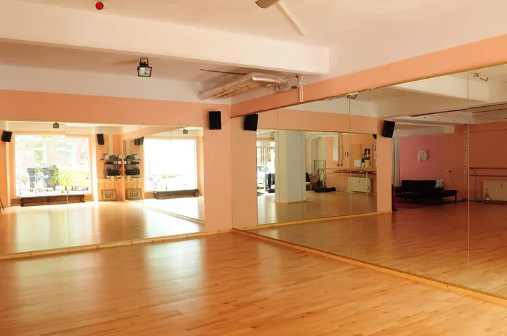 aziza-tanzt Tanzschule — tanz-studio in Berlin — 4