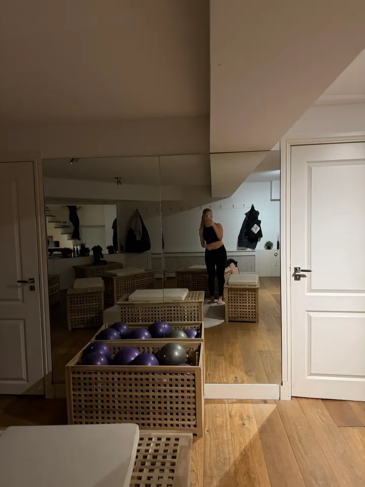 Hot Flow Yoga Rivierenbuurt — Hot yoga in Zuid, Amsterdam