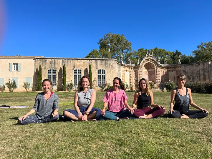 5 YOGINIS ET UN CHÂTEAU YOGA VINYASA — yoga-studio à Port Marianne, Montpellier — 2