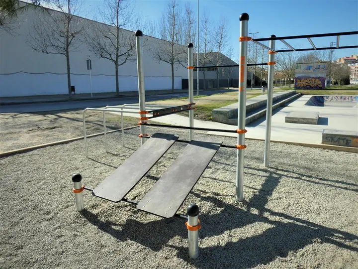Parque de Calistenia Street Workout MEIN — estudio de fitness-studio en Tàrrega — 3