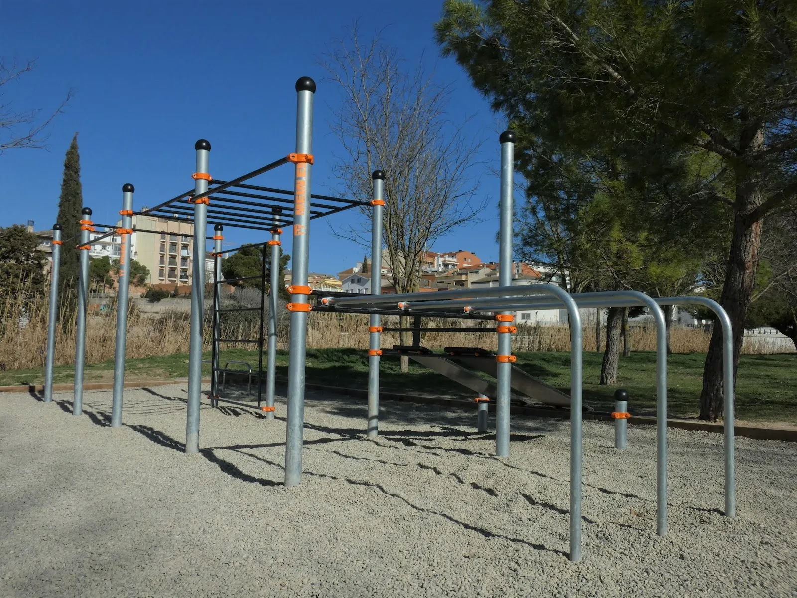 Parque de Calistenia Street Workout MEIN — estudio de fitness-studio en Tàrrega — 4