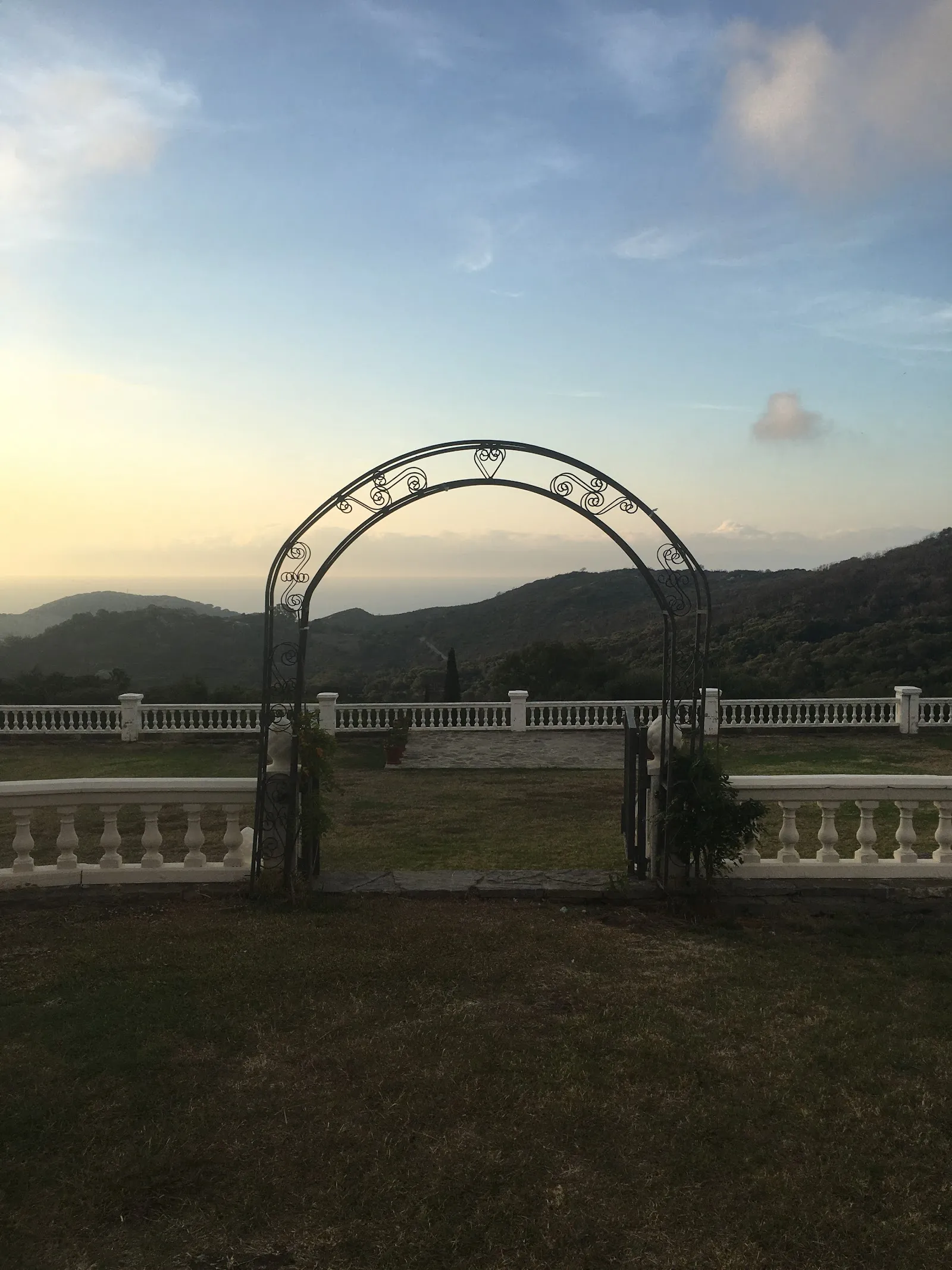 Lori Sjollema — yoga-studio en Nueva Andalucía, Marbella — 3