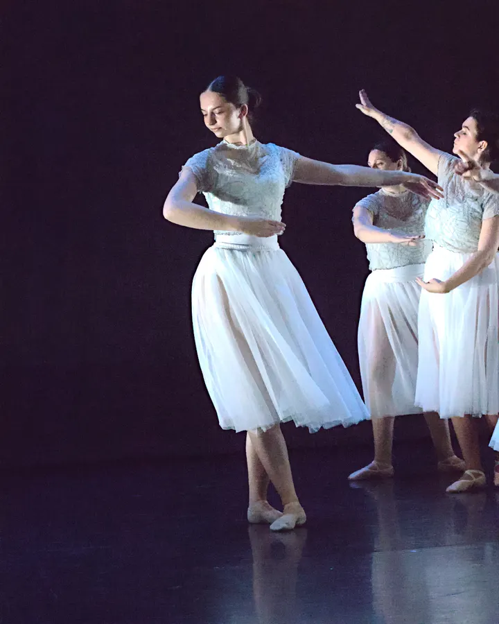 Atelier de la Danse Montreal Cluse — danse-studio à Montréal-la-Cluse — 3