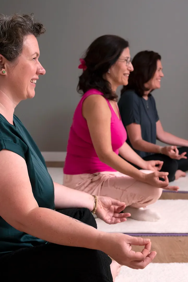 Sama yoga en massage — Yoga in Poortugaal