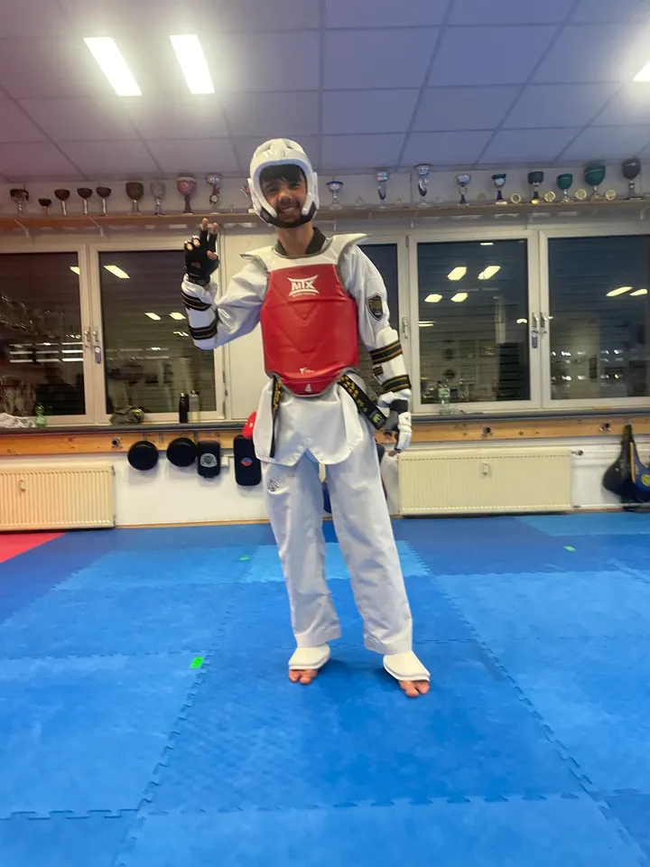 Sportschule Seoul Inh.: Kang-Hyun Lee — Kampfsport in Griesheim, Frankfurt am Main