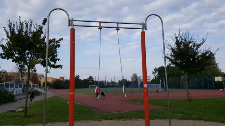 Straßensport Rostock - Trainingsplatz — calisthenics-studio in Südstadt, Rostock — 2