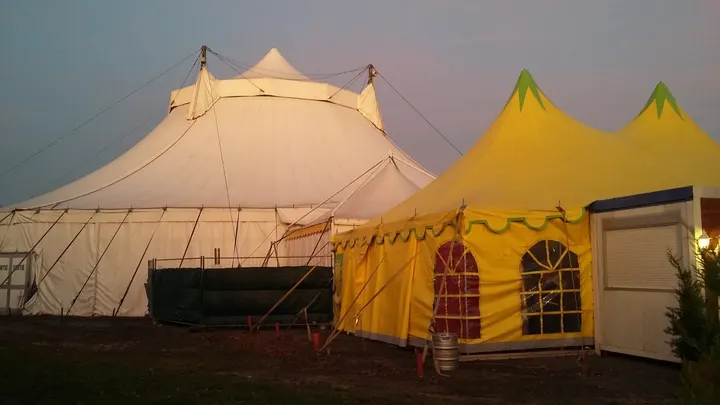 Ecole de Cirque Micheletty — arts aériens-studio à La Chaize-le-Vicomte — 4