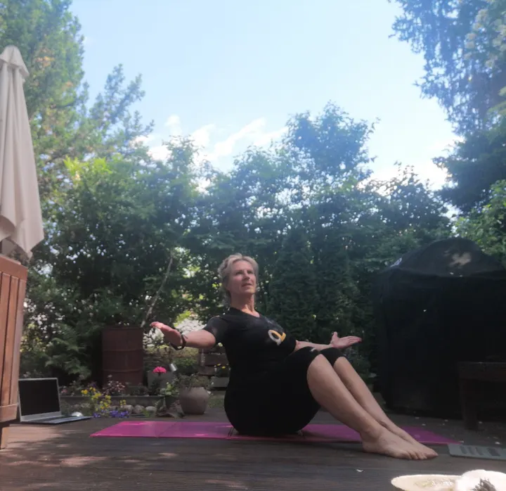 FIT THE BODY - Christin Wormser-Jungbeck | Personal- und EMS Training — EMS-Training in Münster, Stuttgart