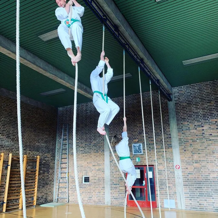 Yanagi Jutaijutsu Berlin e.V. — kampfsport-studio in Schöneberg, Berlin — 2