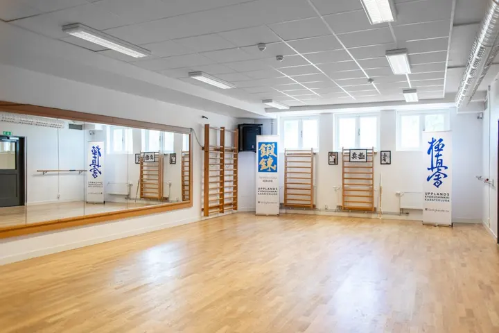 Upplands Kyokushinkai Karate ∙Tanren Dojo — martial arts-studio i Fjärdingen, Uppsala