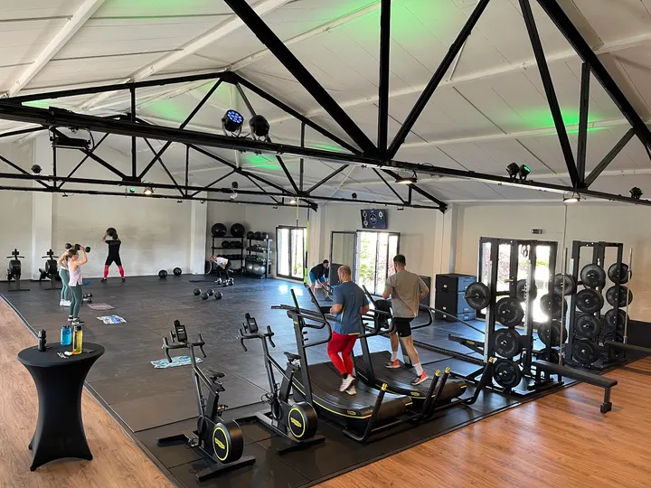 Fitnessstudio Krefeld Just Us Fitness — Fitnessstudio in Uerdingen, Krefeld