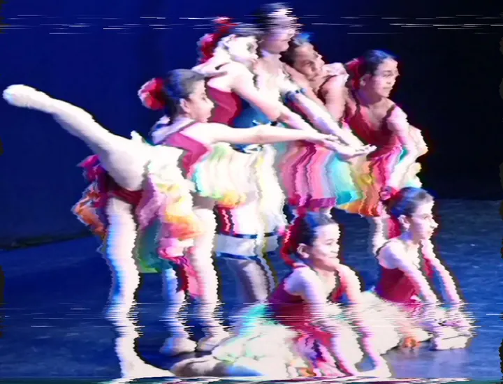 Scenic Dansa Tarragona - Vedruna Dansa (ESCOLA AUTORITZADA ENSENYAMENT GENERALITAT DE CATALUNYA — baile-studio en Nou Eixample Nord, Tarragona — 3