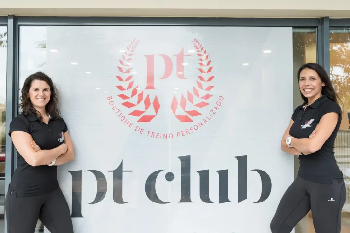 PT CLUB R. Francisco Pereira Pinto de Lemos 54 — Ginásio em Santa Marinha, Vila Nova de Gaia
