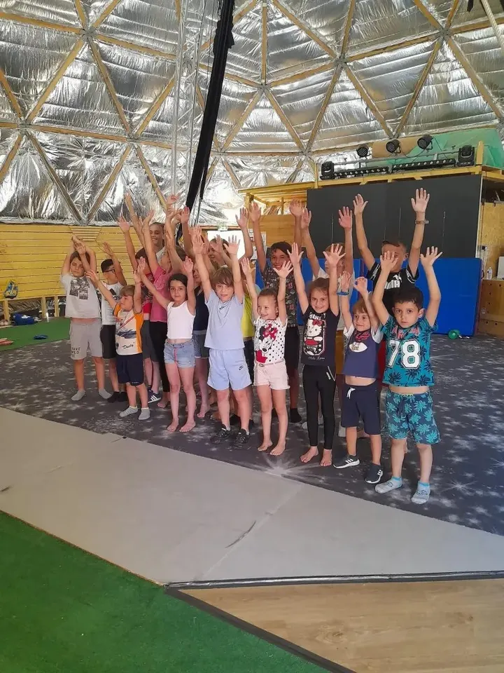 Ecole de Cirque à Salaise-sur-Sanne — arts aériens-studio à Salaise-sur-Sanne — 3