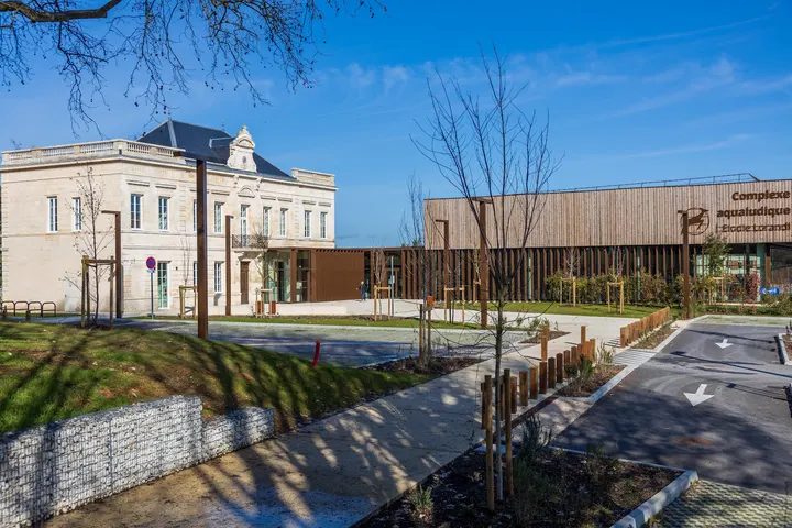 Complexe Aqualudique Elodie Lorandi — bien-être-studio à Cenon, Bordeaux — 3