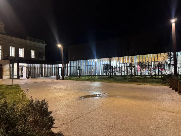 Complexe Aqualudique Elodie Lorandi — Bien-être à Cenon