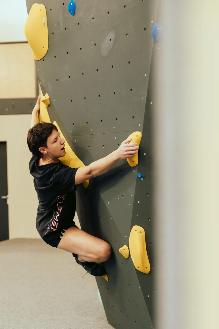 ELEMENT Boulders Essen — Climbing in Westviertel, Essen