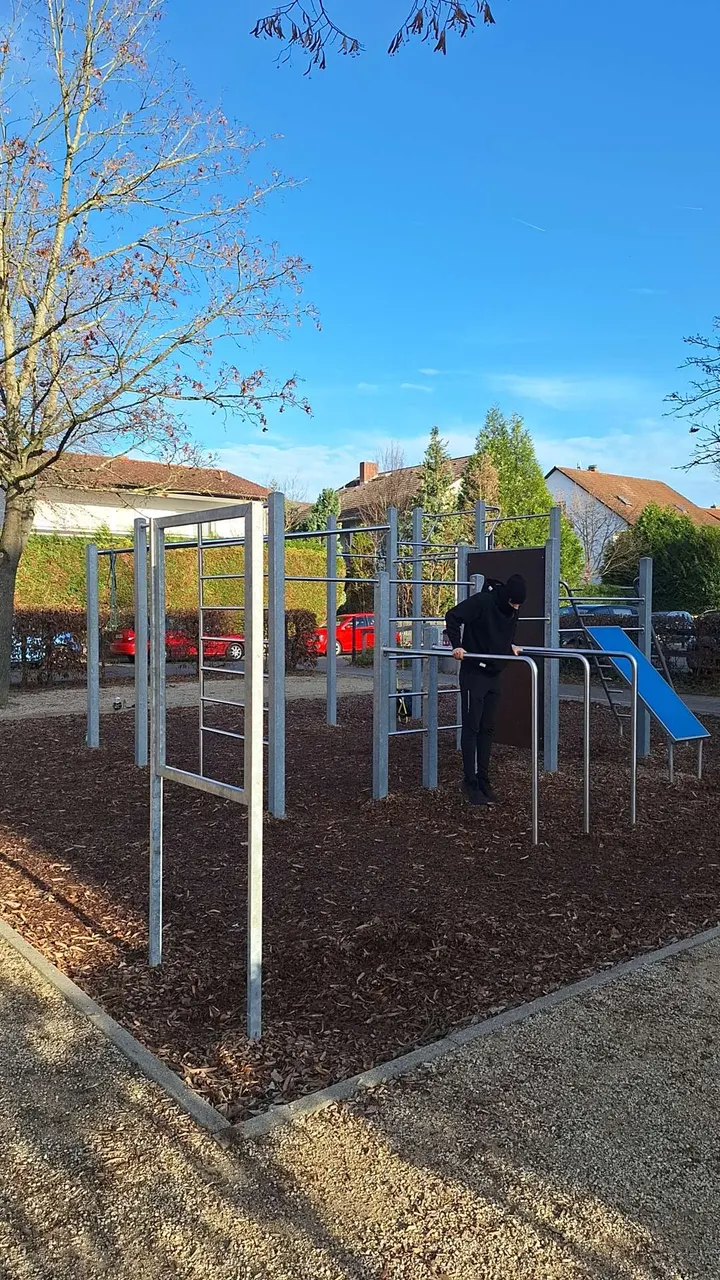 Calisthenics Park | Street Workout Park | Calisthenics-Anlage — fitnessstudio in Mörfelden-Walldorf-Mörfelden — 3