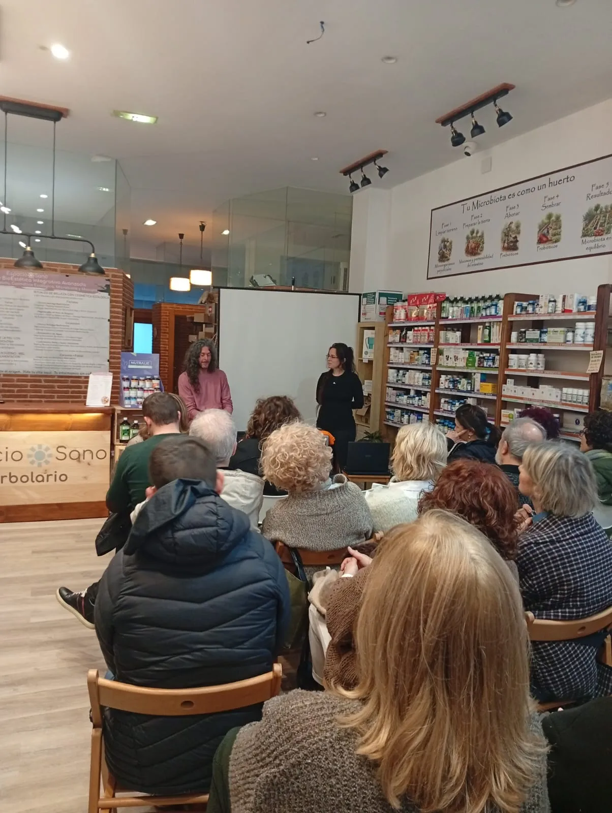 Alimentación Eco, Herbolario, Yoga y Pilates — yoga-studio en Gijón — 5