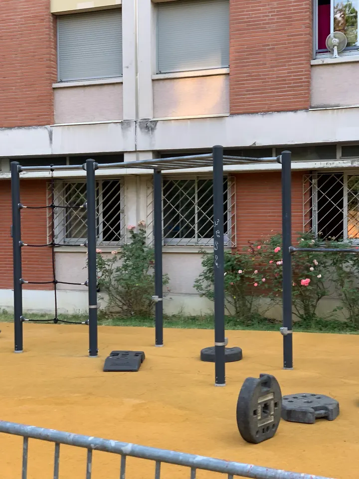 Calisthenics/Street workout park - Parque de calistenia — Callisthénie à Capitole / Arnaud Bernard / Carmes, Toulouse