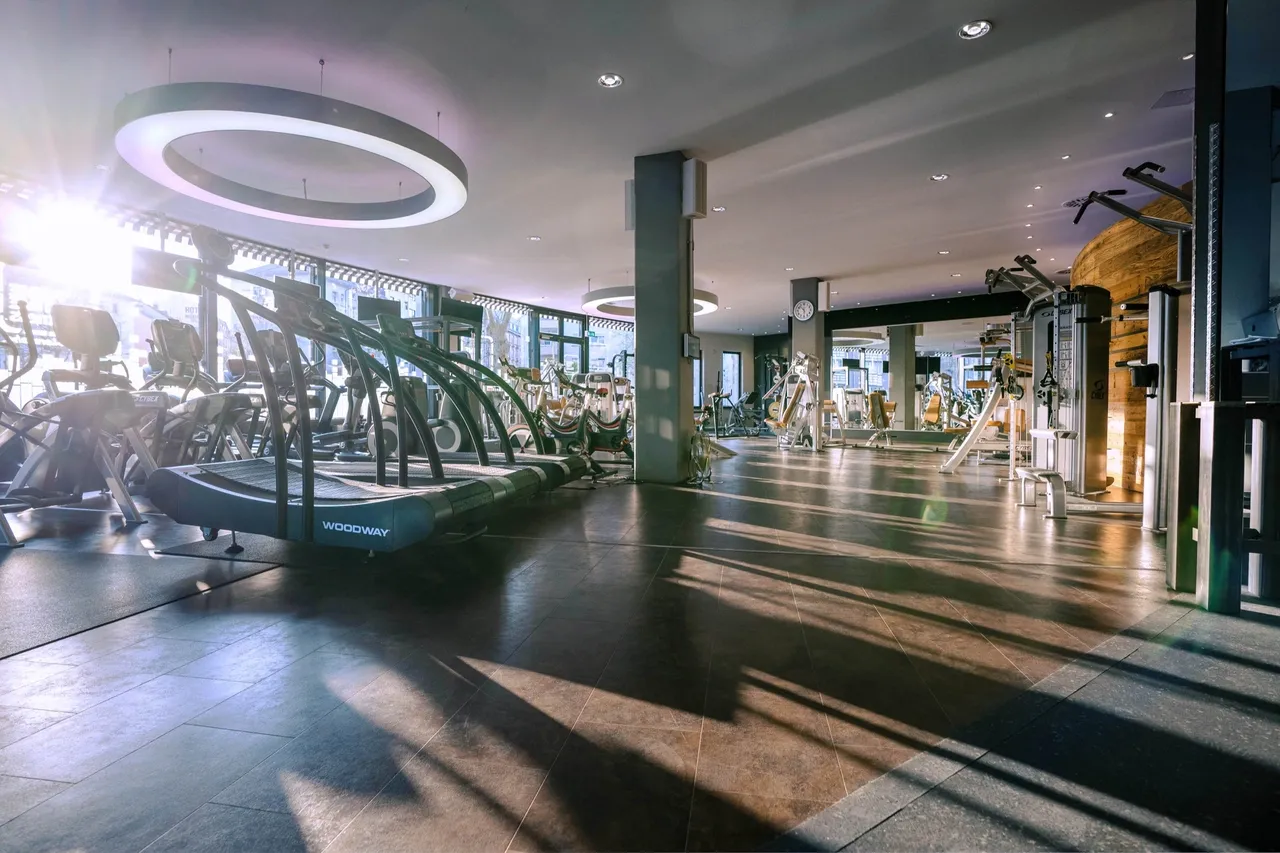 PRIME TIME fitness - Frankfurt Sachsenhausen — träningsstudio i Frankfurt am Main — 2