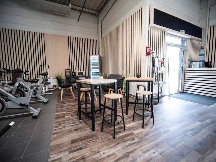 Flashform — salle de fitness-studio à La Chapelle-Saint-Luc — 5