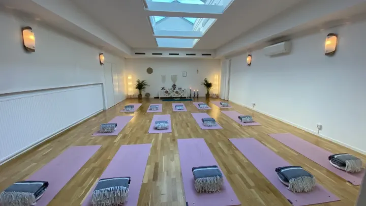 Helrum - Närvaro, Rörelse & Vila — fitness studio-studio i Kanberget, Linköping