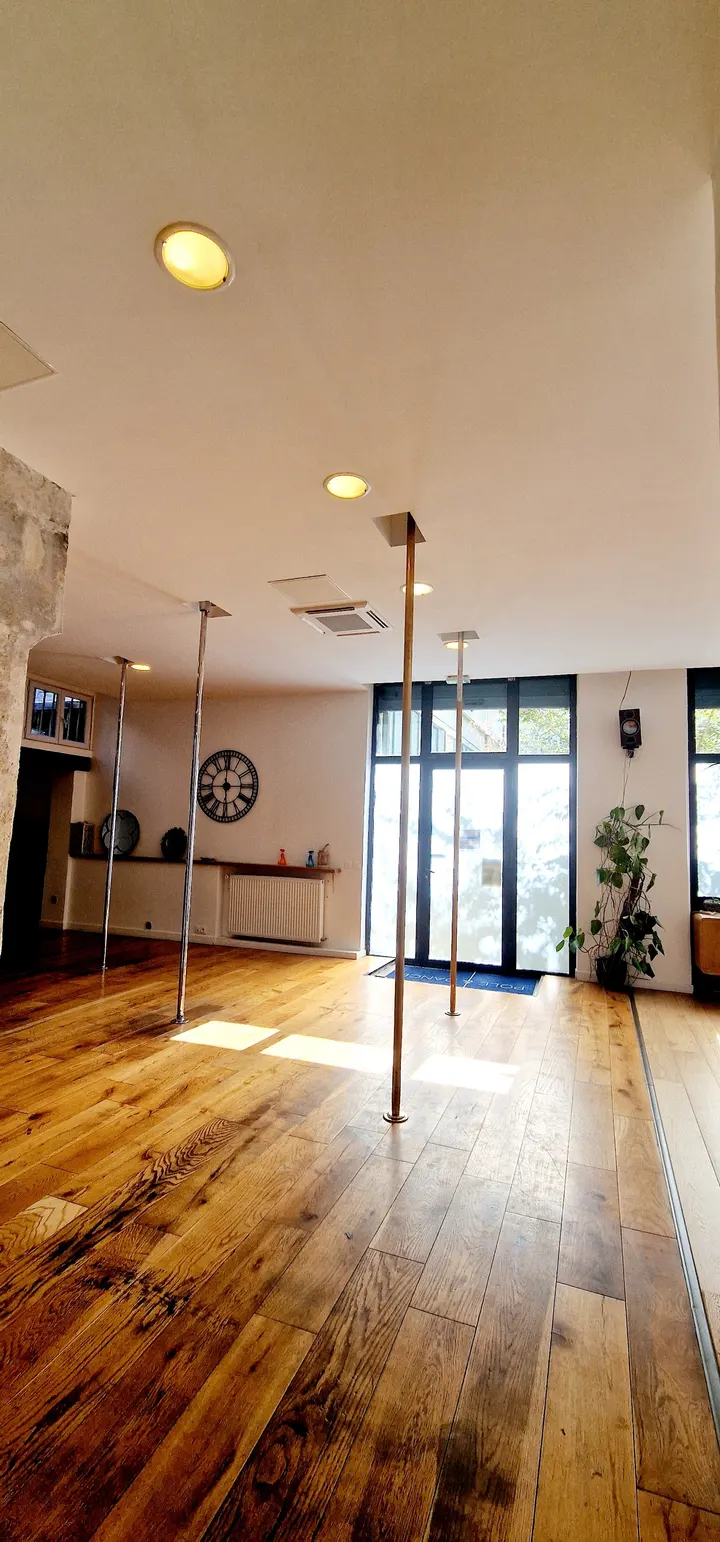 Pole & Dance — pole fitness-studio à Paris — 4