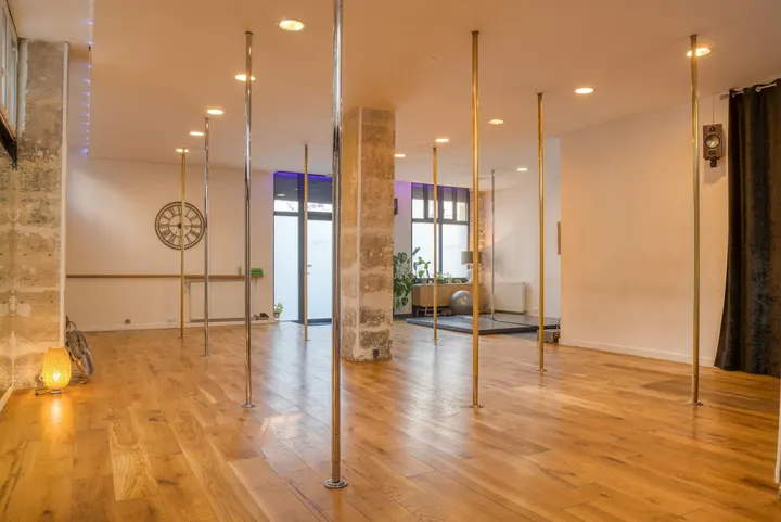 Pole & Dance — Aérien à Paris 10e Arrondissement, Paris