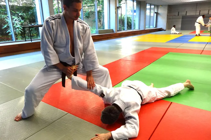 Asnières Ju Jitsu — JJB à Voltaire, Asnières-sur-Seine