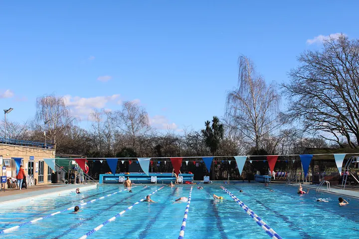 Hampton Pool — fitness studio in London — 3